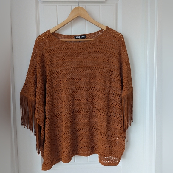 Vero Moda Sweaters - Vero Moda Women's Rust Orange Crochet Fringe Poncho